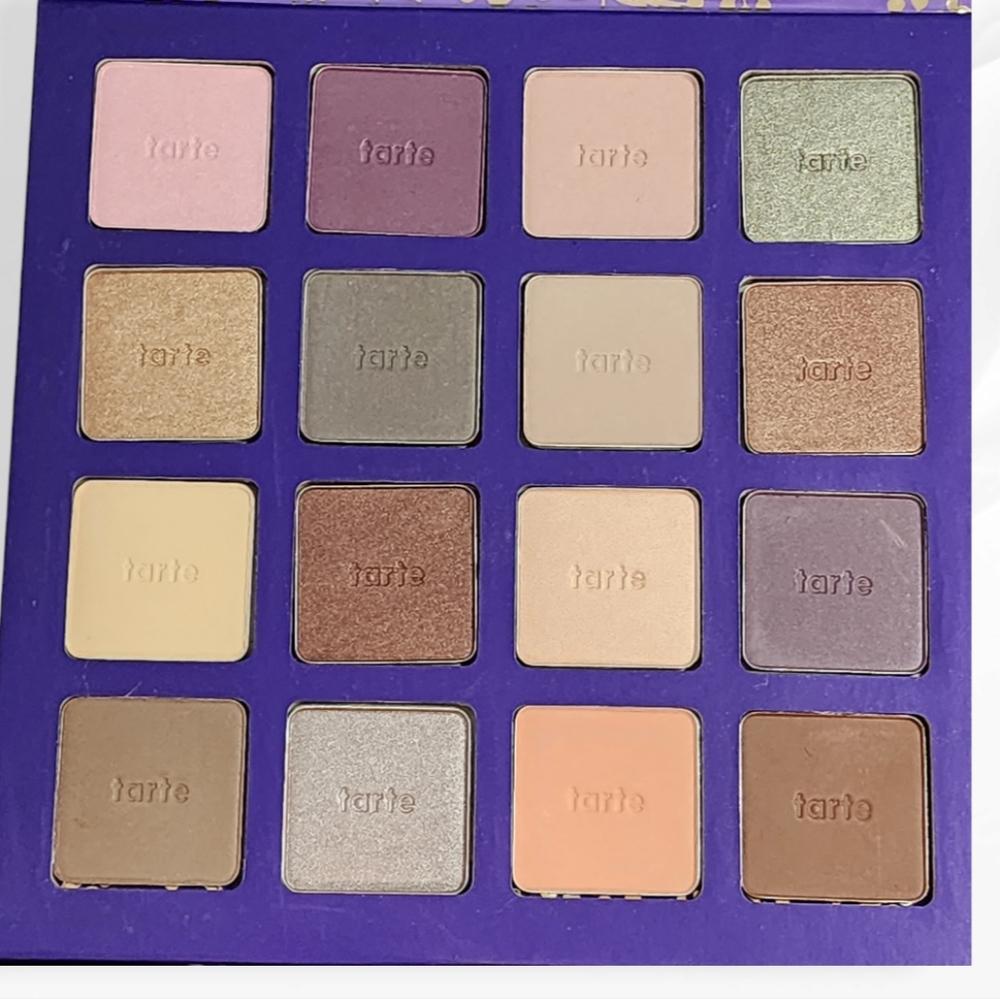 Tarte 16 Eyeshadow Collection Set with Gift Box - Picture 3 of 4